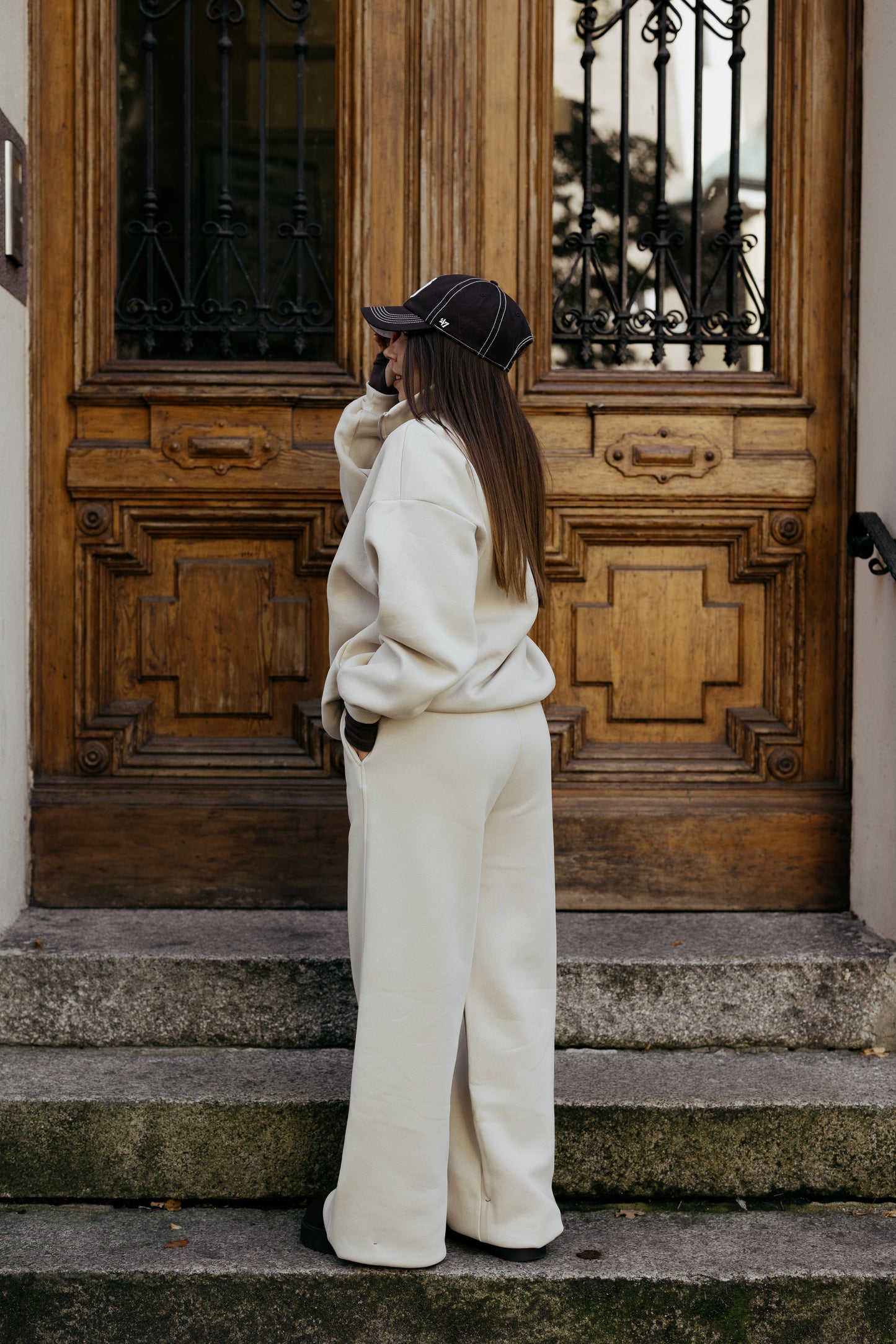 Dres oversize'owe na polarze MLECZNY