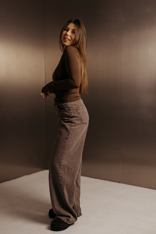 Jeansy z szeroką prostą nogawką brązowe