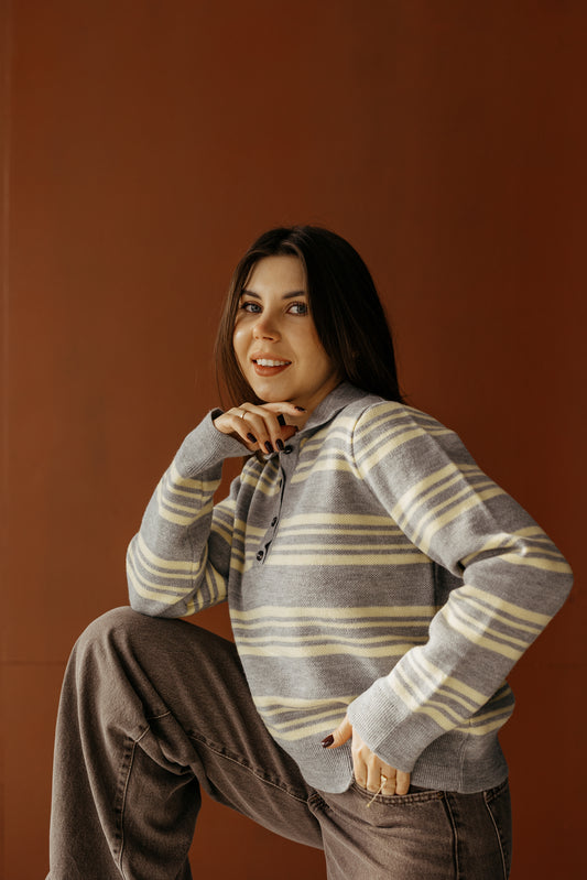 Sweter z kołnierzykiem